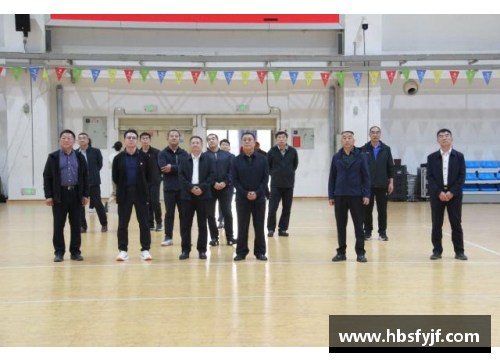 hth华体会体育官方网站登录入口意大利击剑队员技高一筹，实现轻松晋级